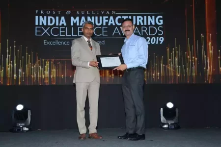 Bullet C. Manufacturing Excellence award_2019_2_SMI